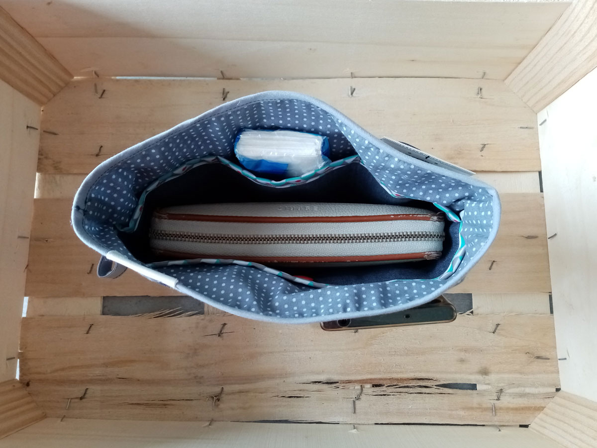 photo sac à main bleu